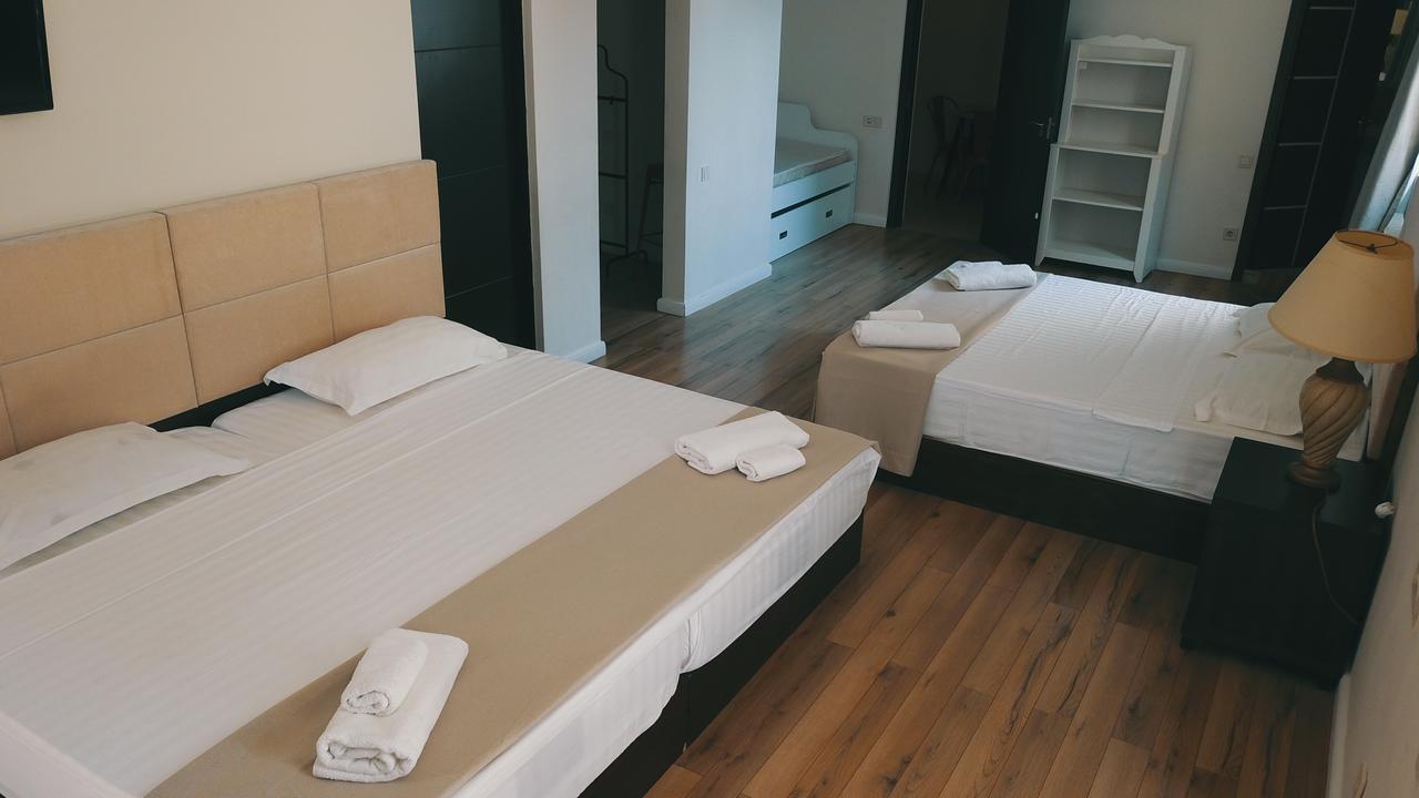 Belgrade Rustaveli Hotel コブレチ エクステリア 写真
