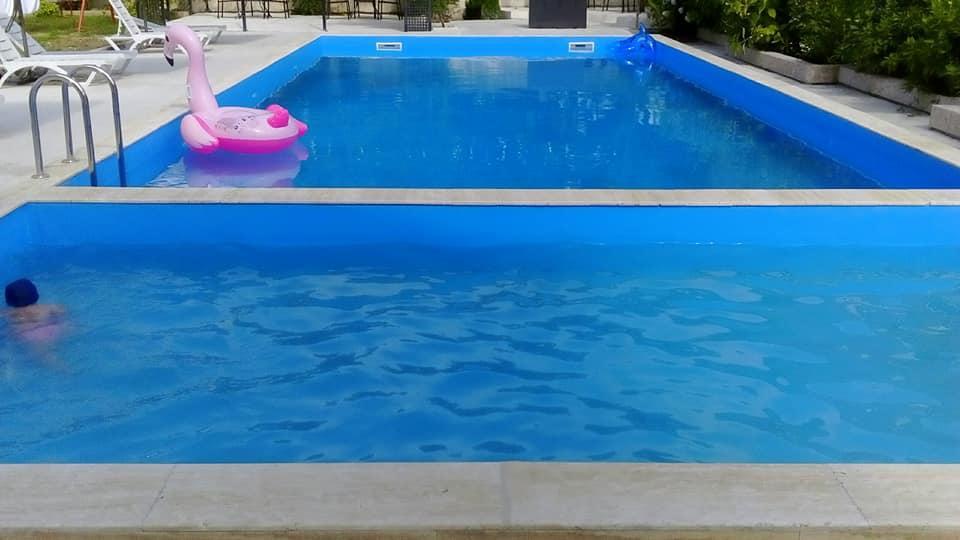 Belgrade Rustaveli Hotel コブレチ エクステリア 写真