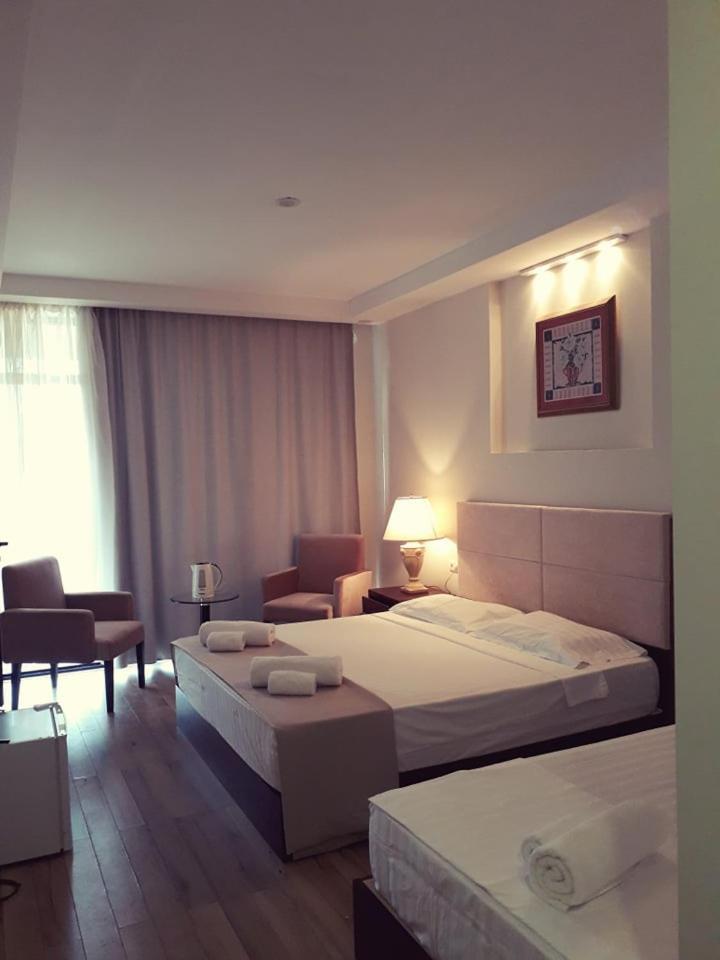 Belgrade Rustaveli Hotel コブレチ エクステリア 写真